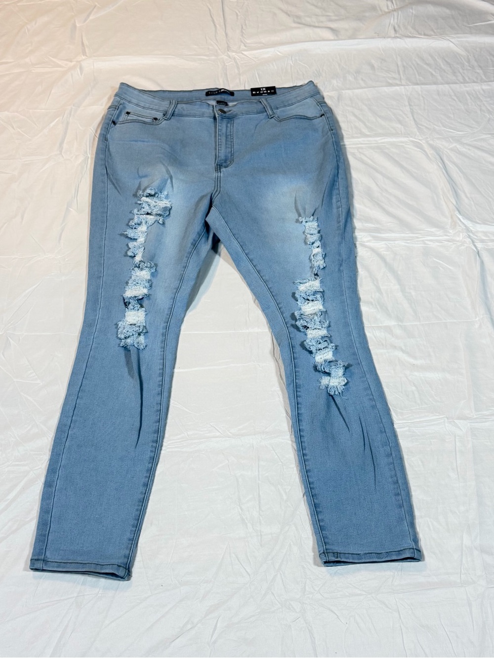 Fashion Nova Jeans 1X NWT Distressed Light Wash Ripped High Rise Skinny O58